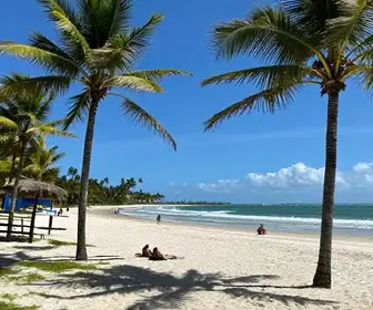 Descubra a Praia de Guaxuma: Um Refúgio em Maceió