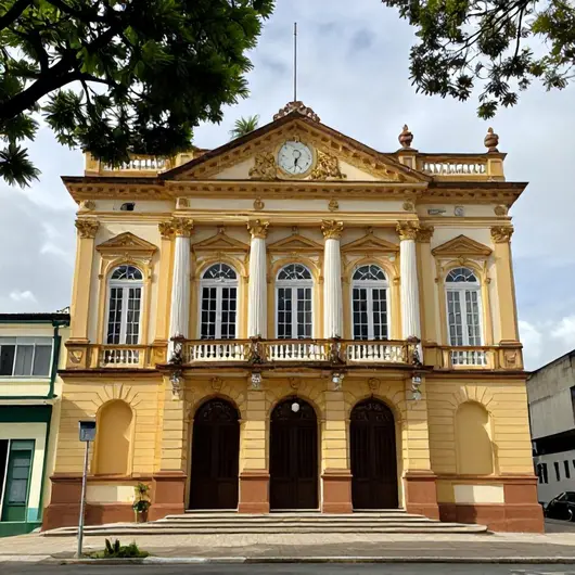 Teatro Gustavo Leite: Um Ponto Cultural Imperdível